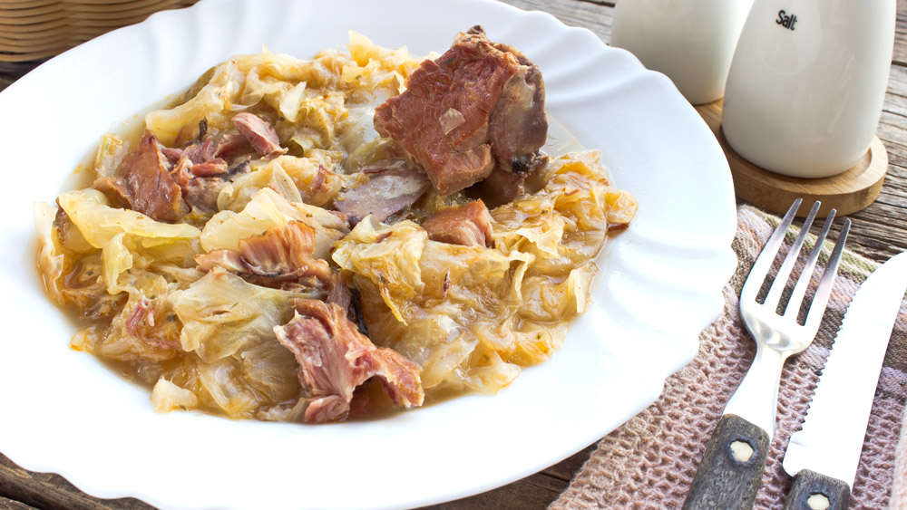 Pork-and-sauerkraut-iStock-499394216-web